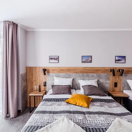 Kosowka Czarna Gora 3*