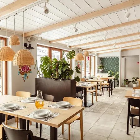 Kosowka Czarna Gora 3*