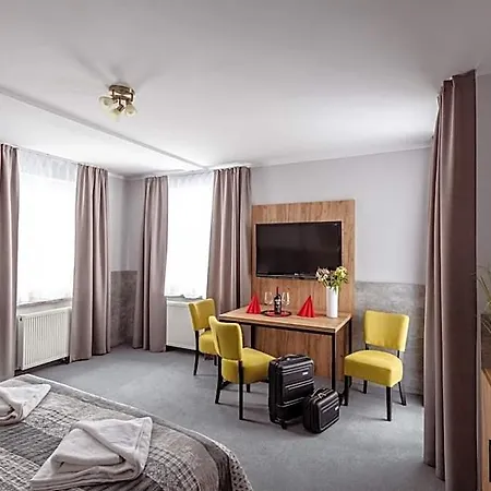 Frühstückspension Kosowka Czarna Gora 3*